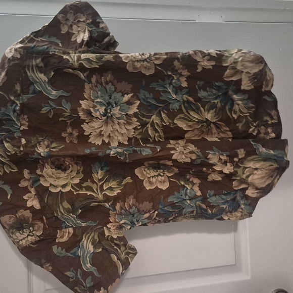 Button Short Sleeve - Picture 3 of 3